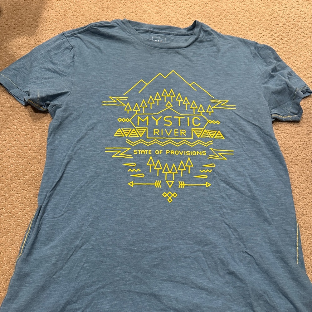 GAP Blue Tee with Yellow Graphic